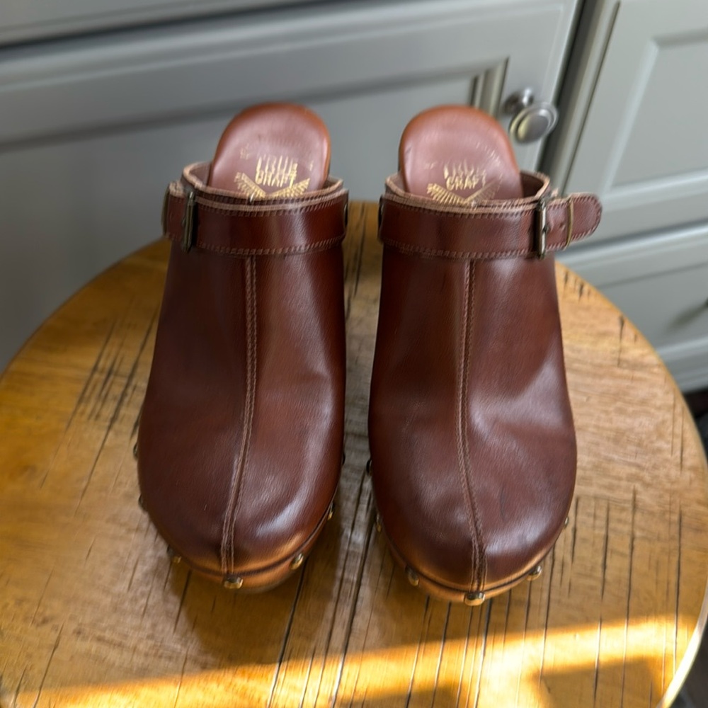 Women’s True Craft brown leather Mules